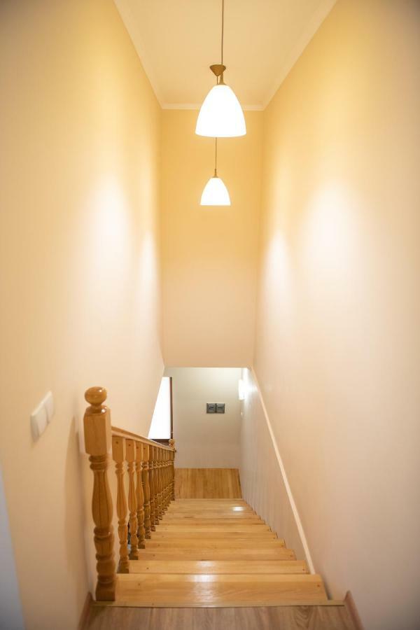 Затишна Оселя Appartement Mizhhirya  Buitenkant foto